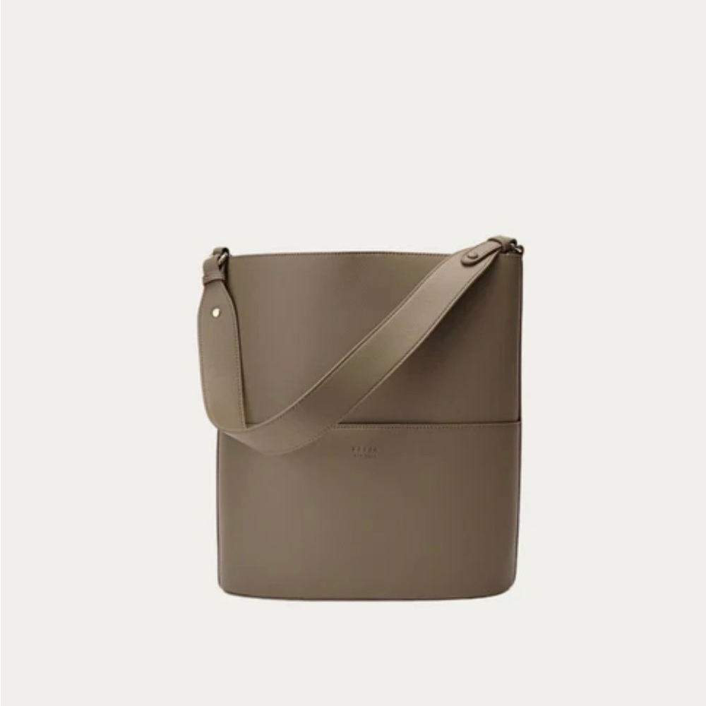 Freja - Tall Tote in Taupe - Picture 3 of 8